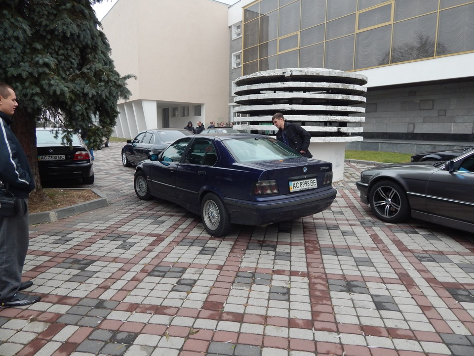Пару фото з чергової зустрічі автолюбителів 2
