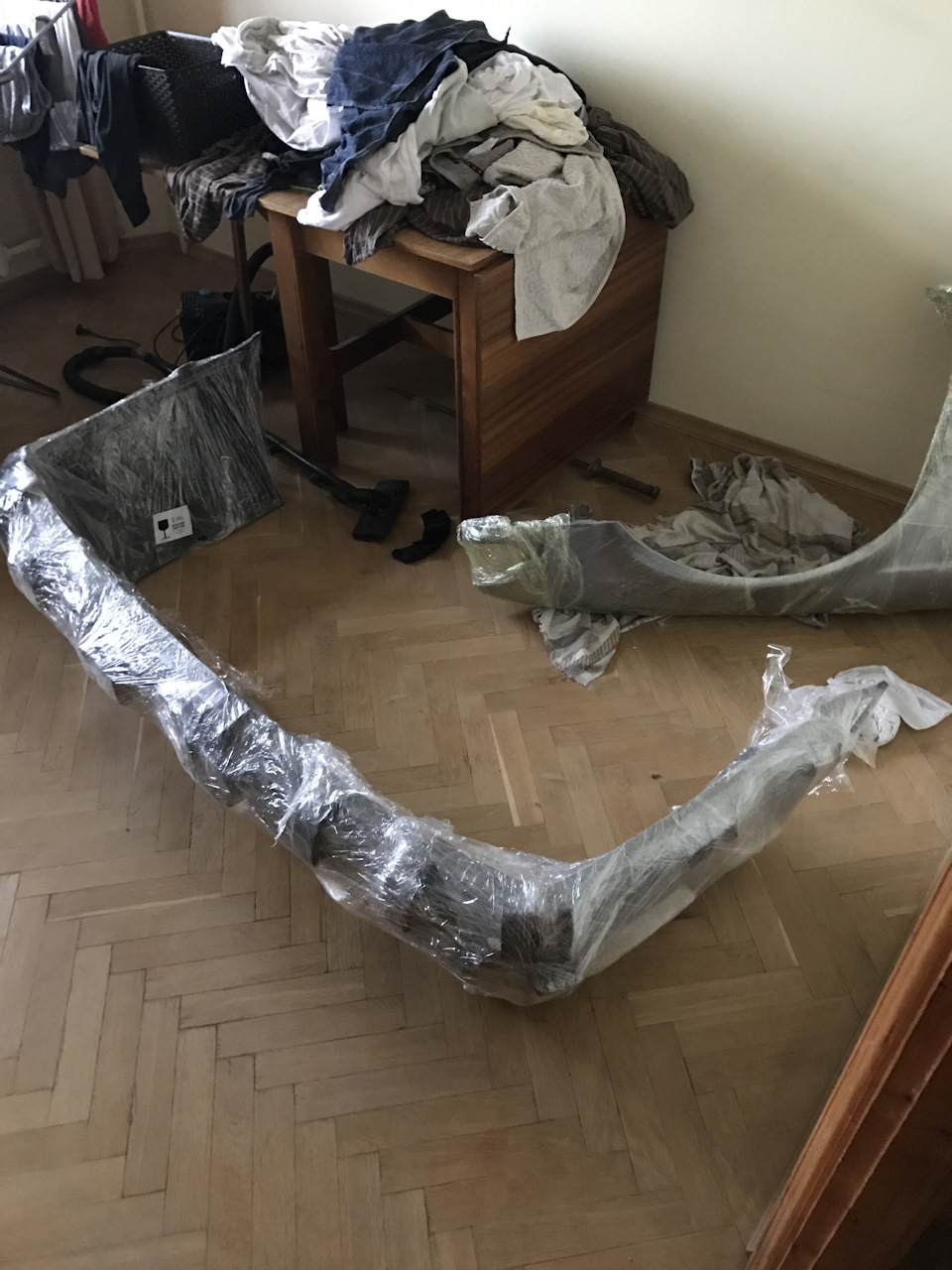 Приїхали бампер задній і крило праве переднє 4
