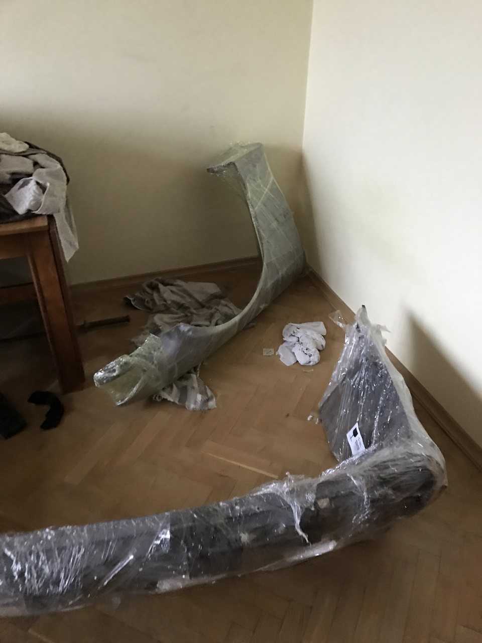 Приїхали бампер задній і крило праве переднє 3