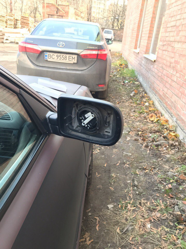 Приїхали вкладиші на дзеркала E38 з підігрівом без фотохрому 2