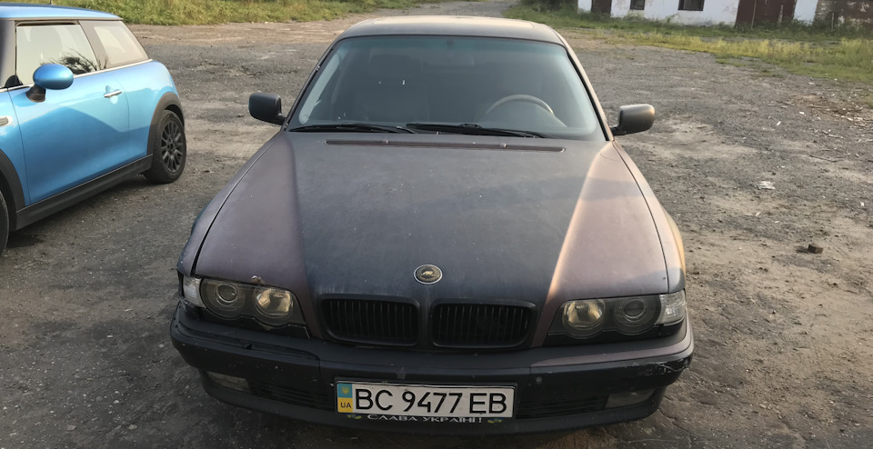 Насіння йде на виправлення. Повне фарбування BMW e38 740 (багато тексту) 1