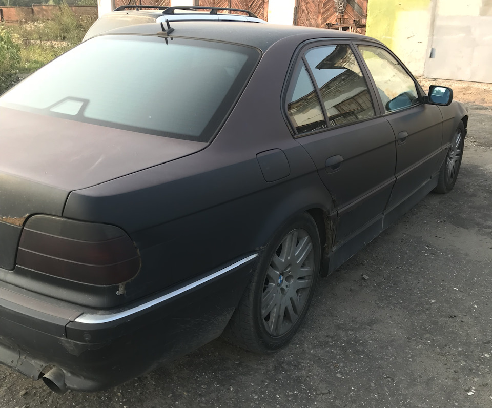 Насіння йде на виправлення. Повне фарбування BMW e38 740 (багато тексту) 3