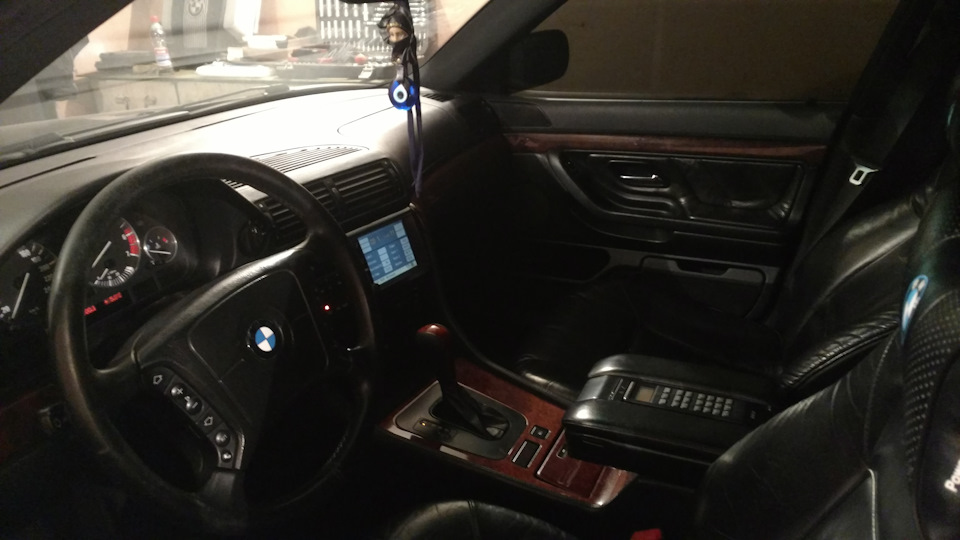 Чейнджер CD BMW e38 5