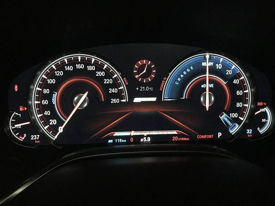 Приборка plug in hybrid