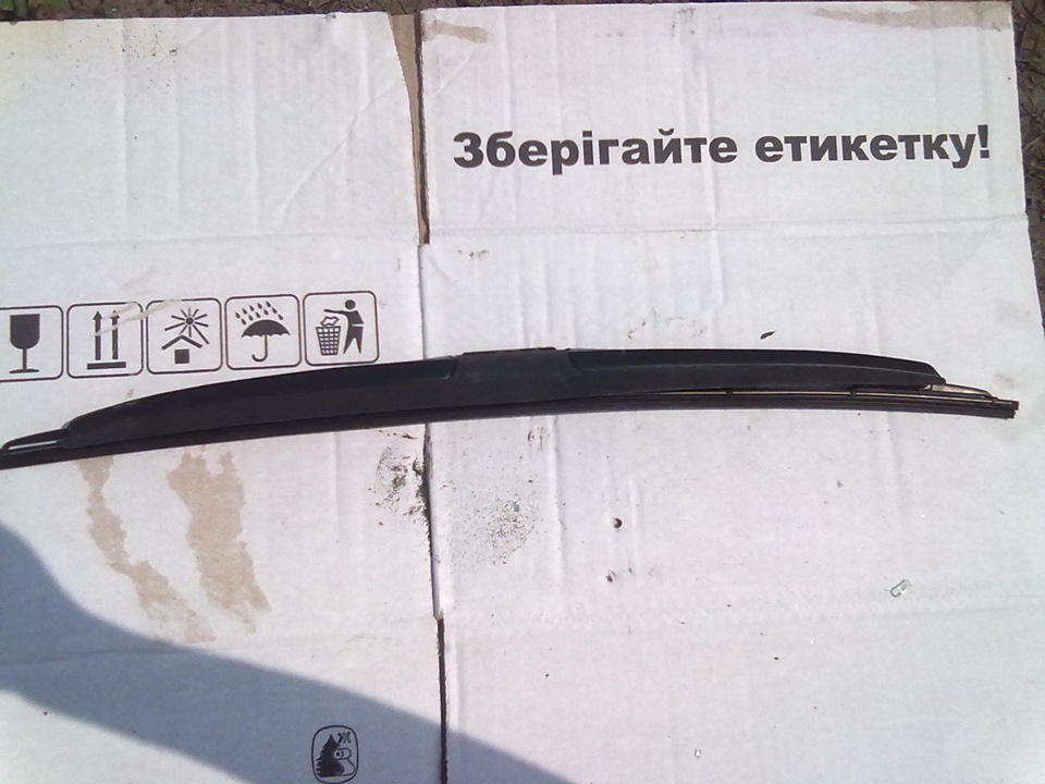 Продам запчастини на е32 5