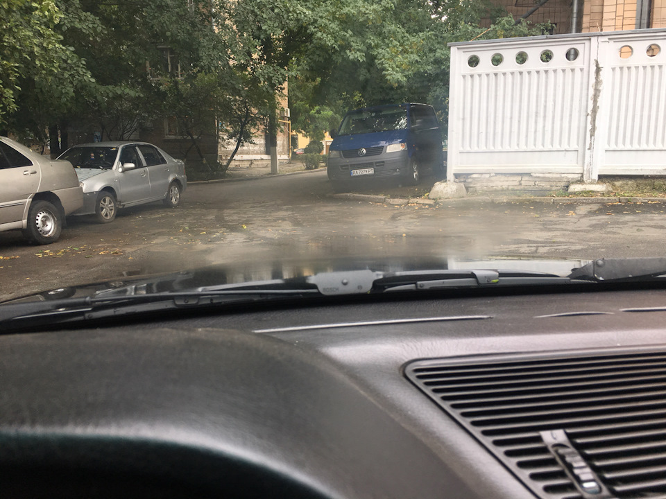 Потіє лобаш зсередини 1