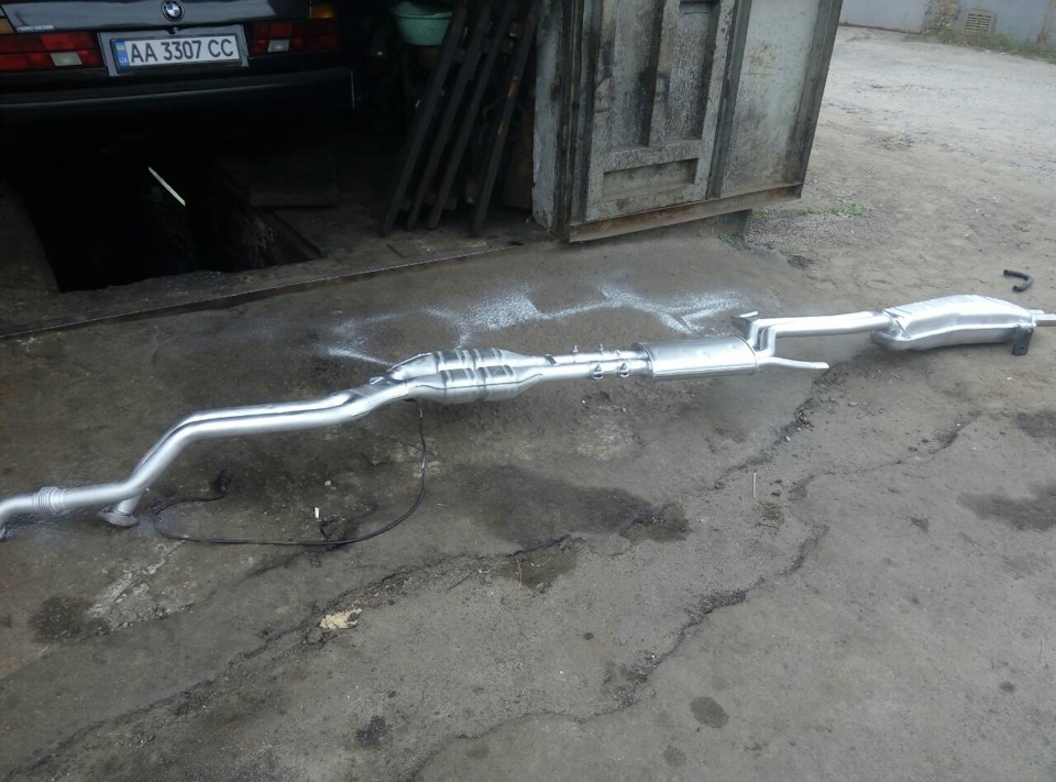Закінчили з вихлопом. 2