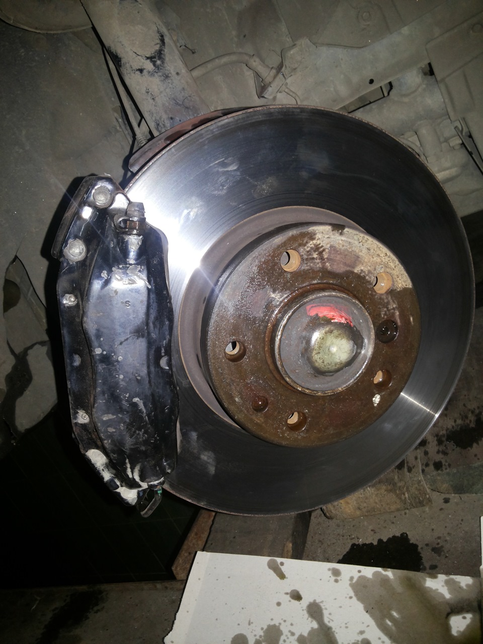 Установка передніх 4-х поршневих супортів BREMBO 3