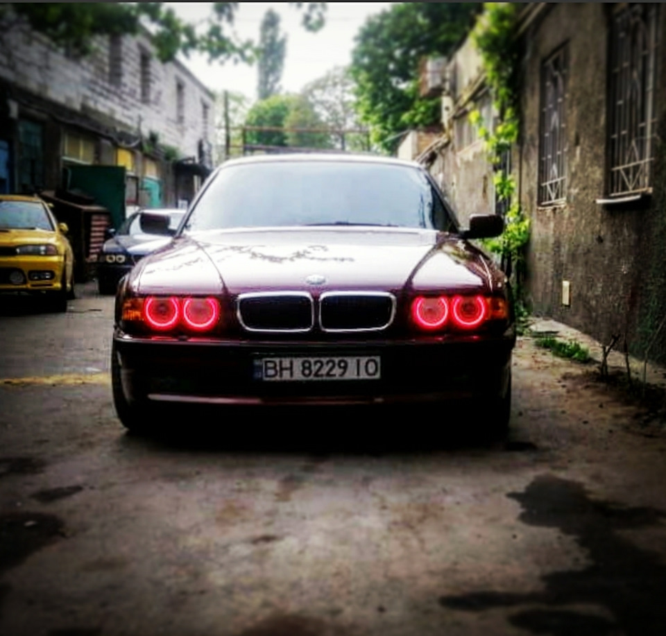 Ангели😇 і демони😈 BMW 1