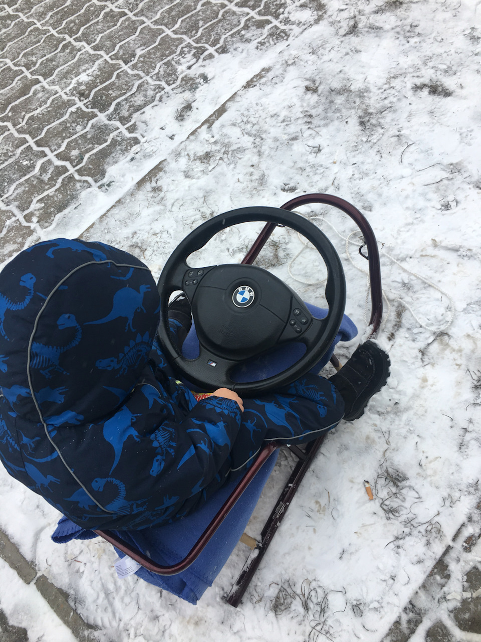 Прикупив кермо. 1