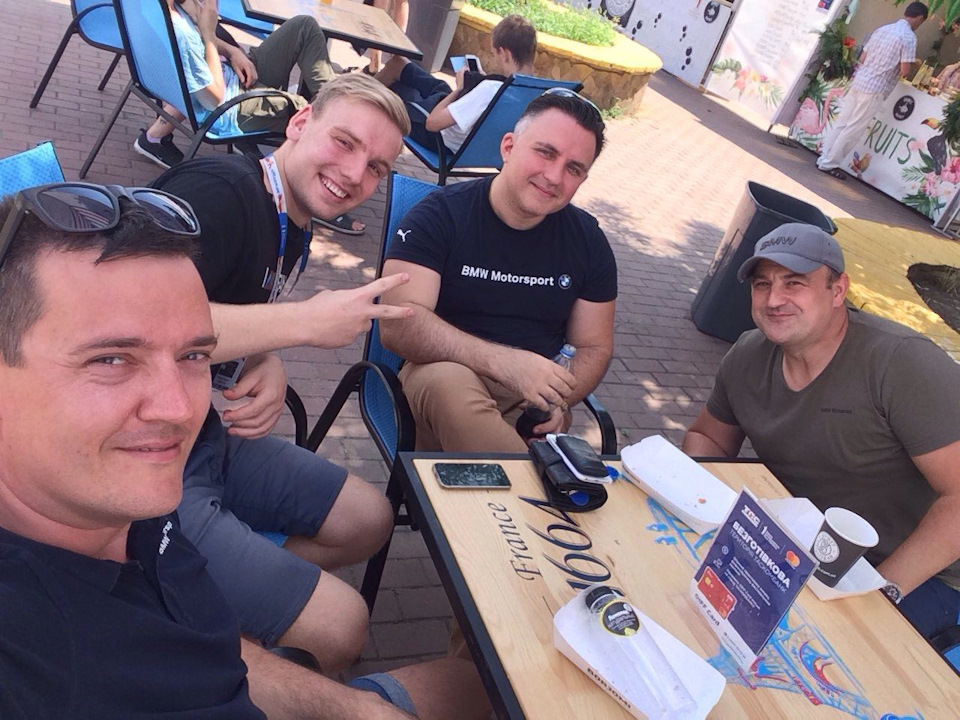 Свіжі новини, муфта, крильчатка, зустріч із друзями. 5