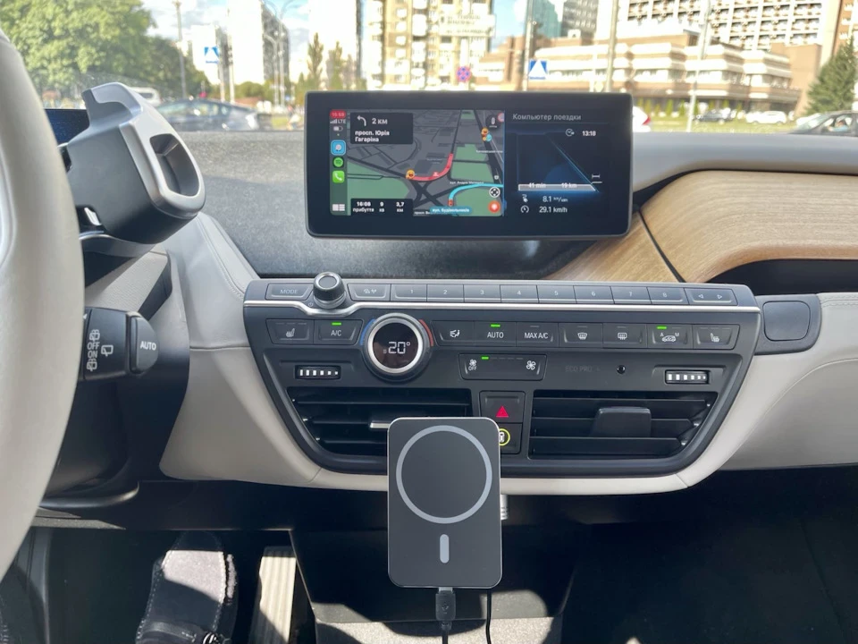 Мрії здійснюються. CarPlay не від офіціалів.