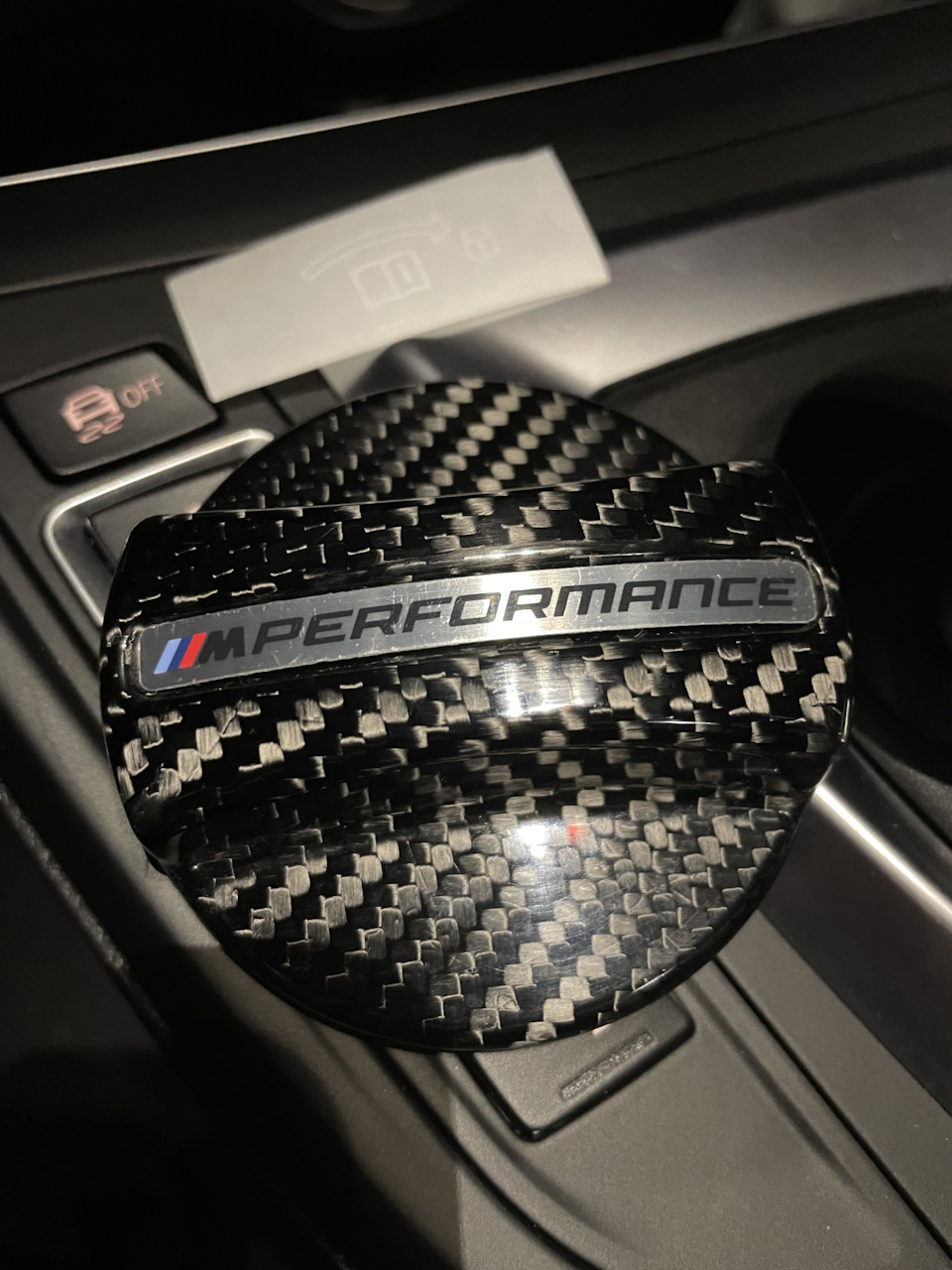 Кришка бензобака BMW M Performance Carbon Gas Cap Cover 2