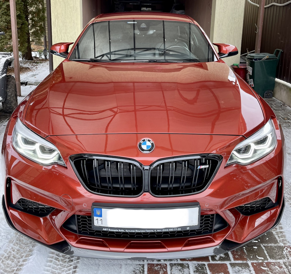 Обклеювання захисною плівкою SunTek PPF + Acexxon Universal Front Lip Protector 1