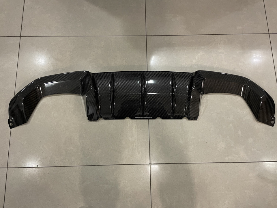 Прикладка BMW M Performance F87 M2 Carbon Rear Diffuser 1
