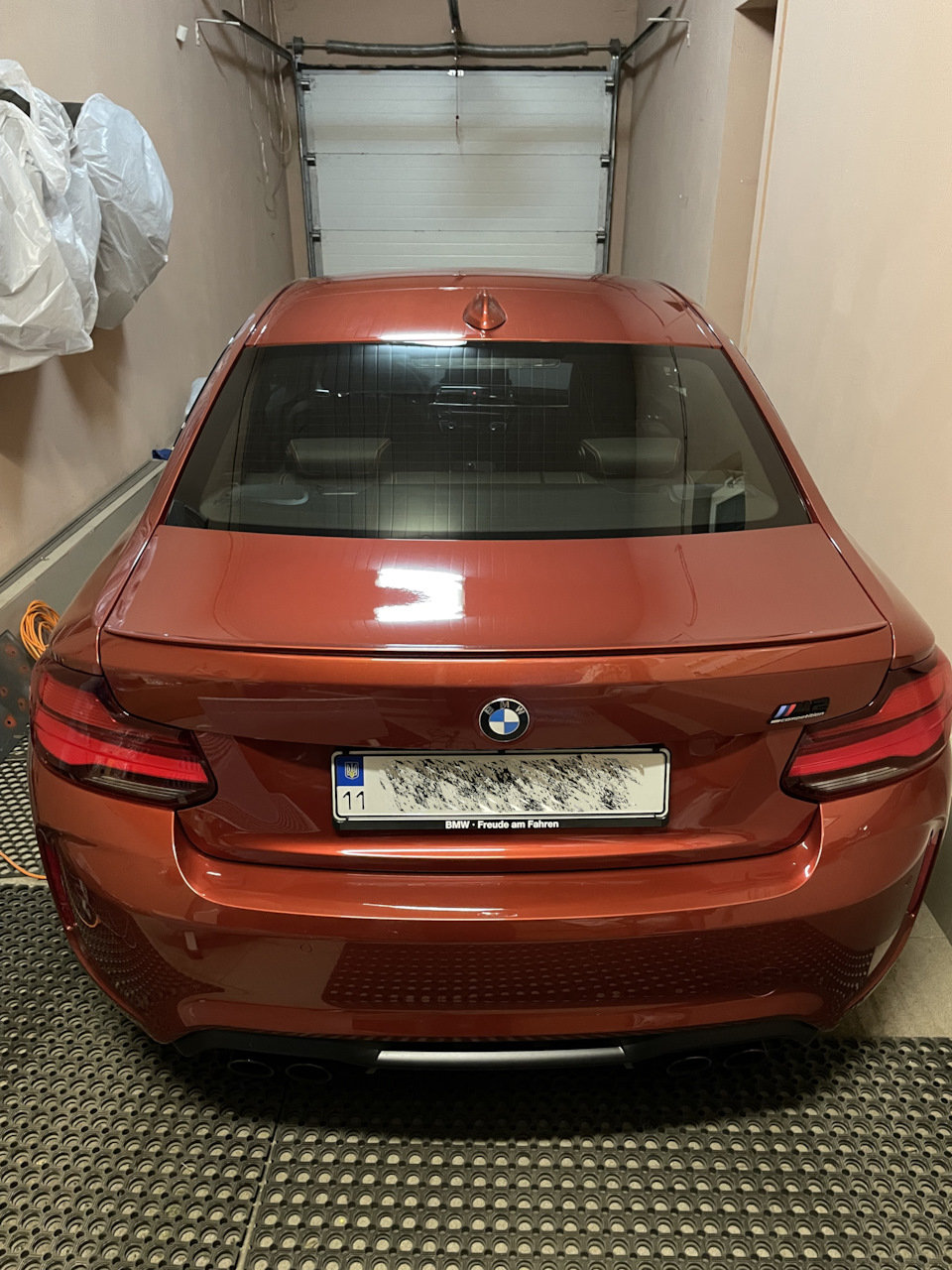 Встановлення BMW F87 M2 CS Carbon Trunk Spoiler 3