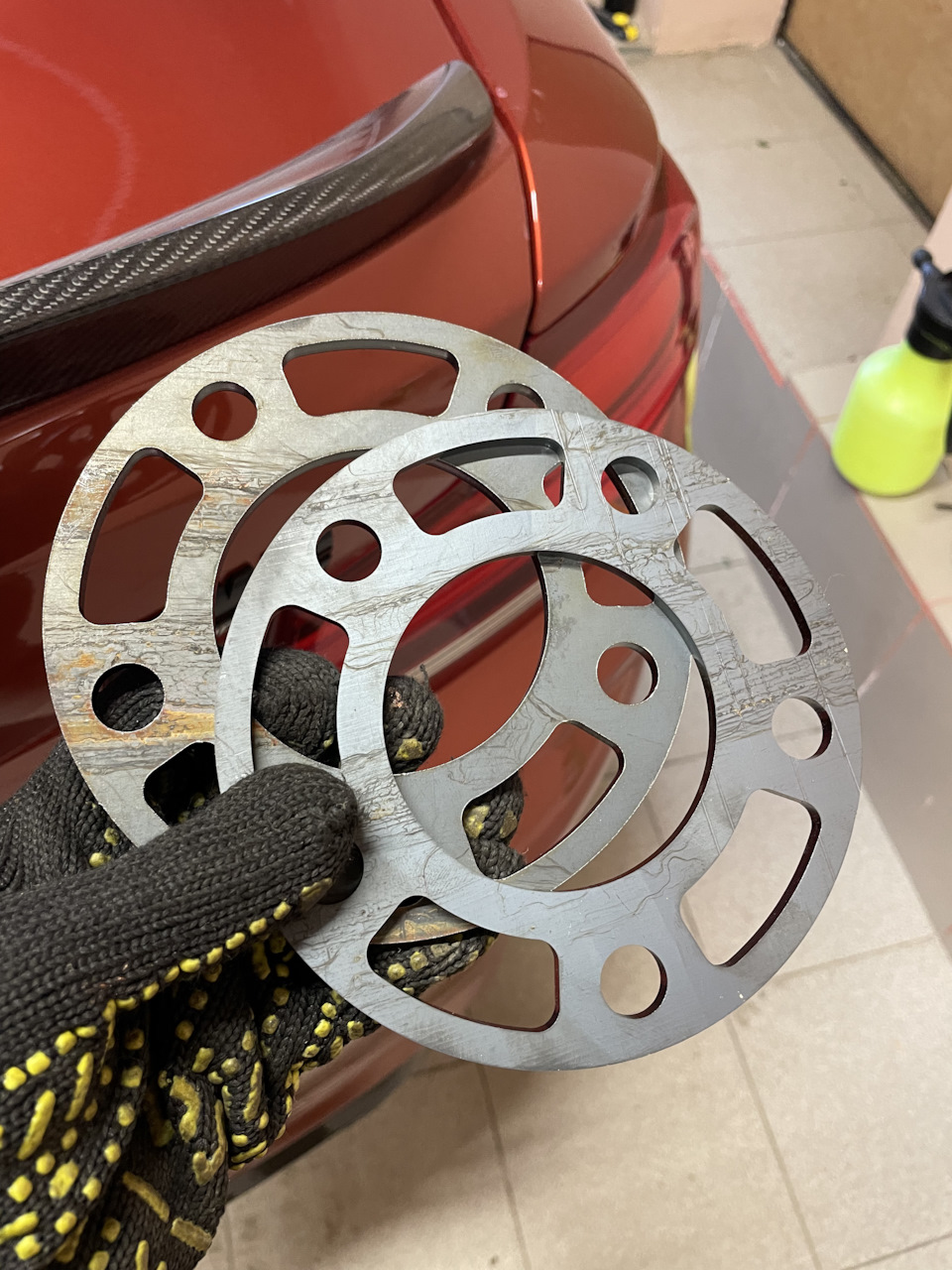 Встановлення простак Turner Silver BMW 5mm Wheel Spacers with Integrated Hub Extender - F80 M3 F82 M4 3