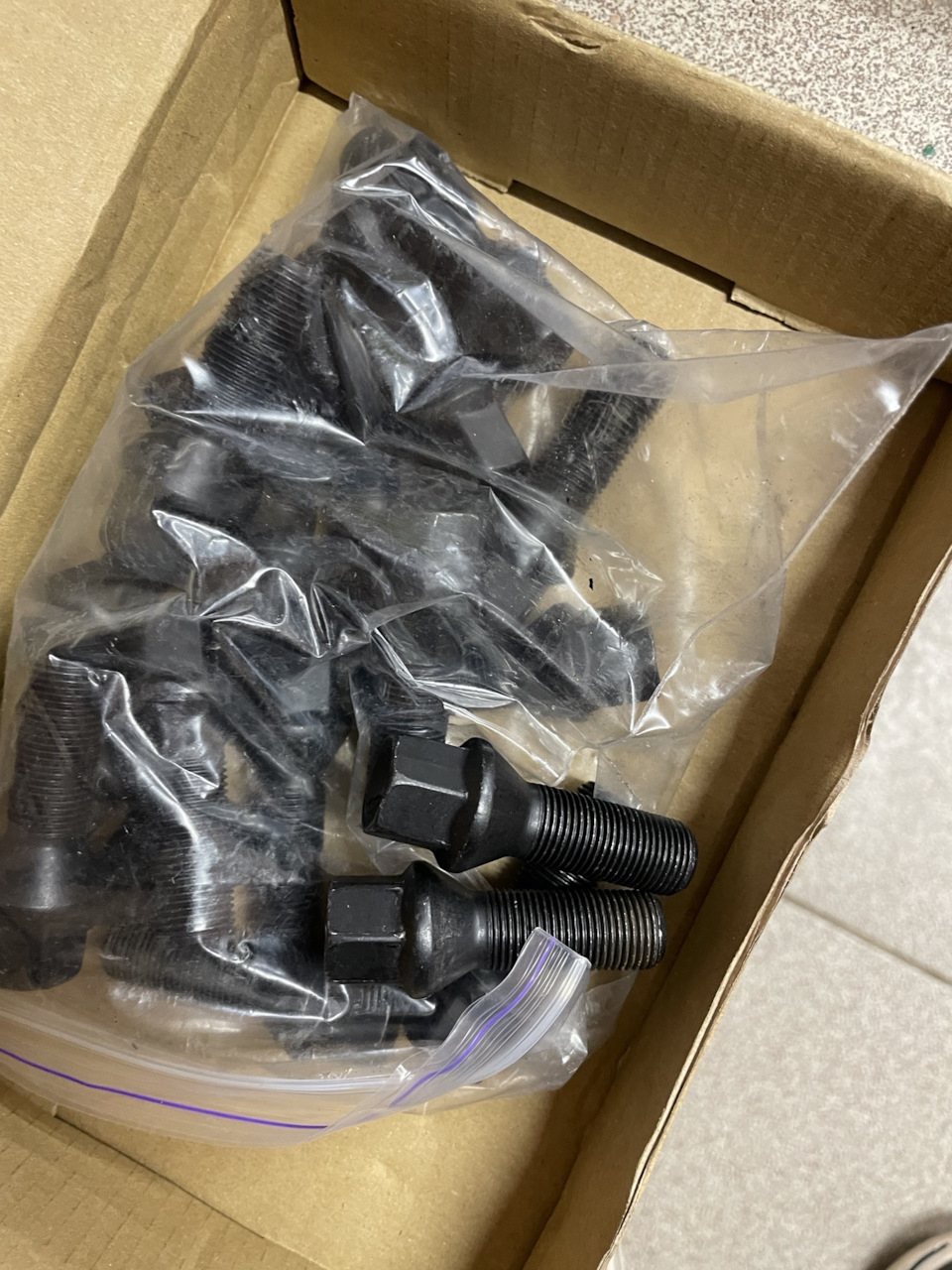 Встановлення простак Turner Silver BMW 5mm Wheel Spacers with Integrated Hub Extender - F80 M3 F82 M4 5