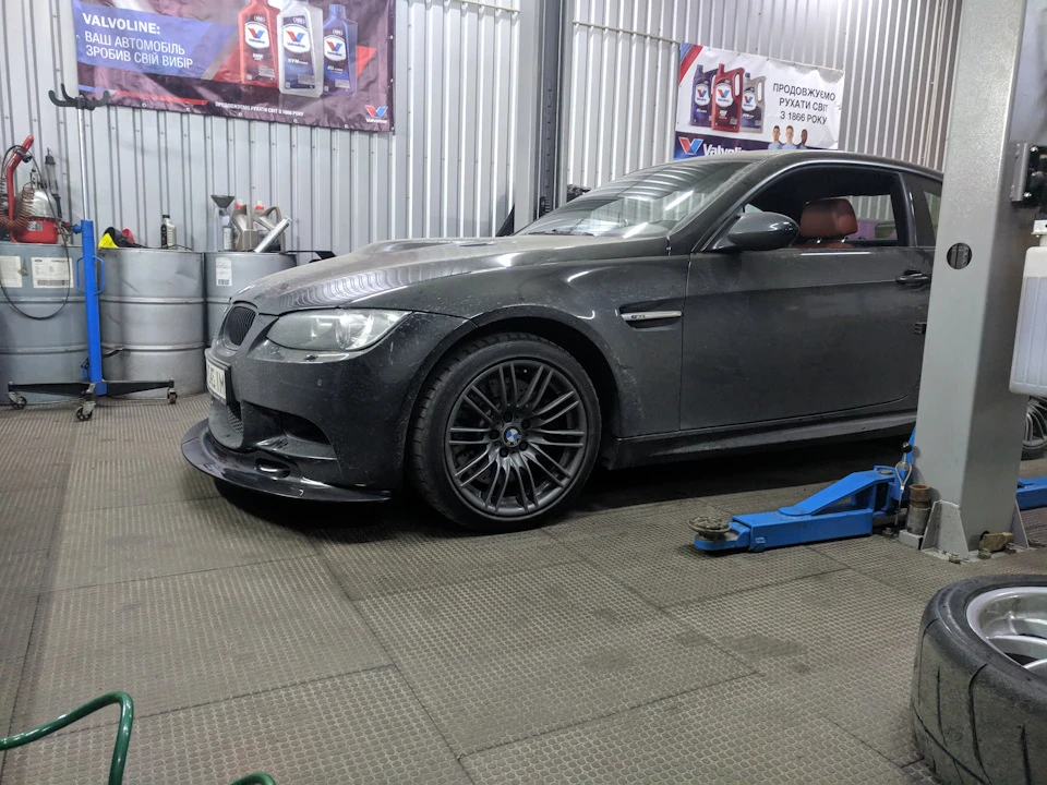 В'їзд/виїзд з паркінгу або racecar problems))