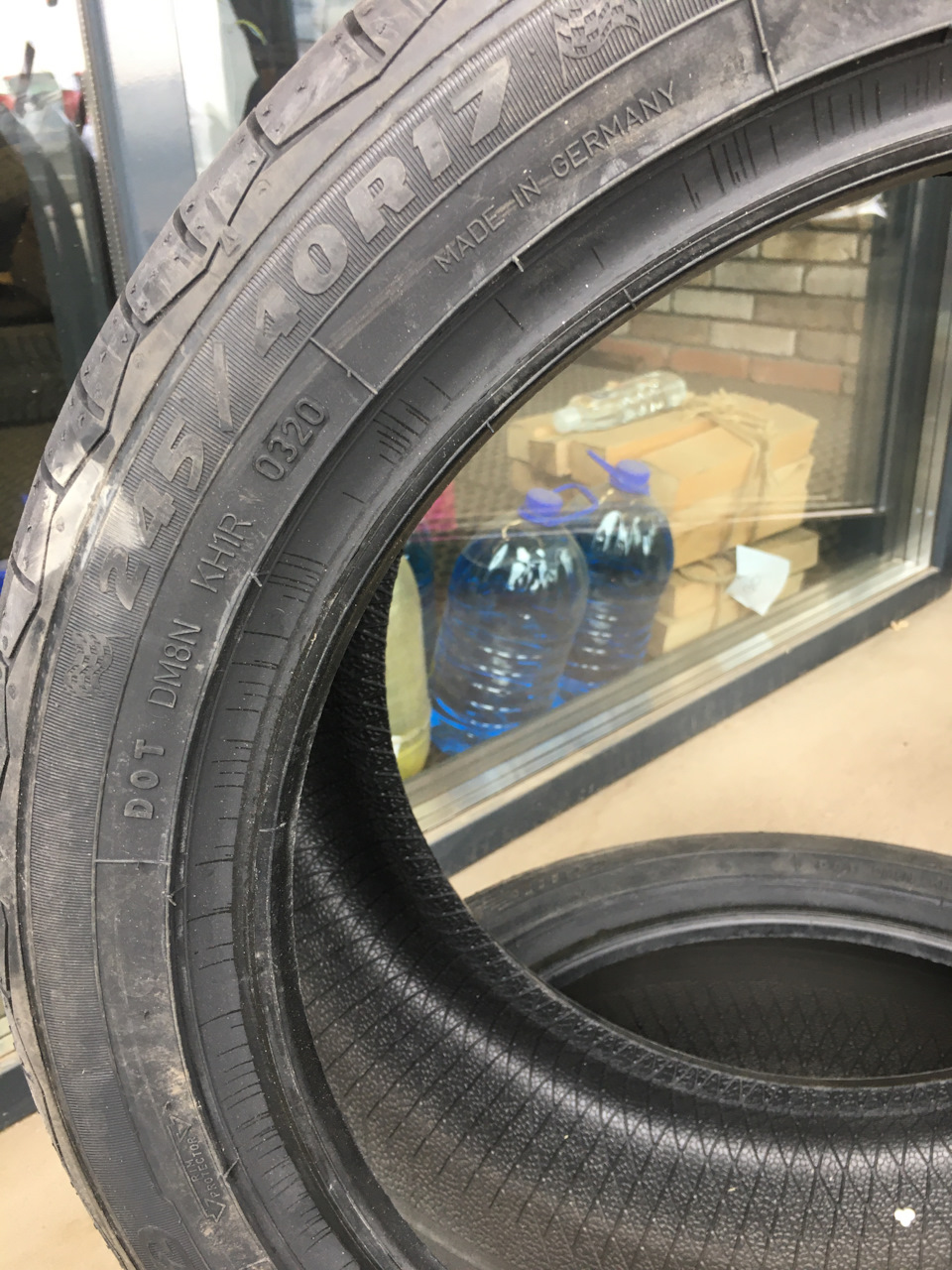 Apex arc-8 hyper sylver 17x9 et30 4
