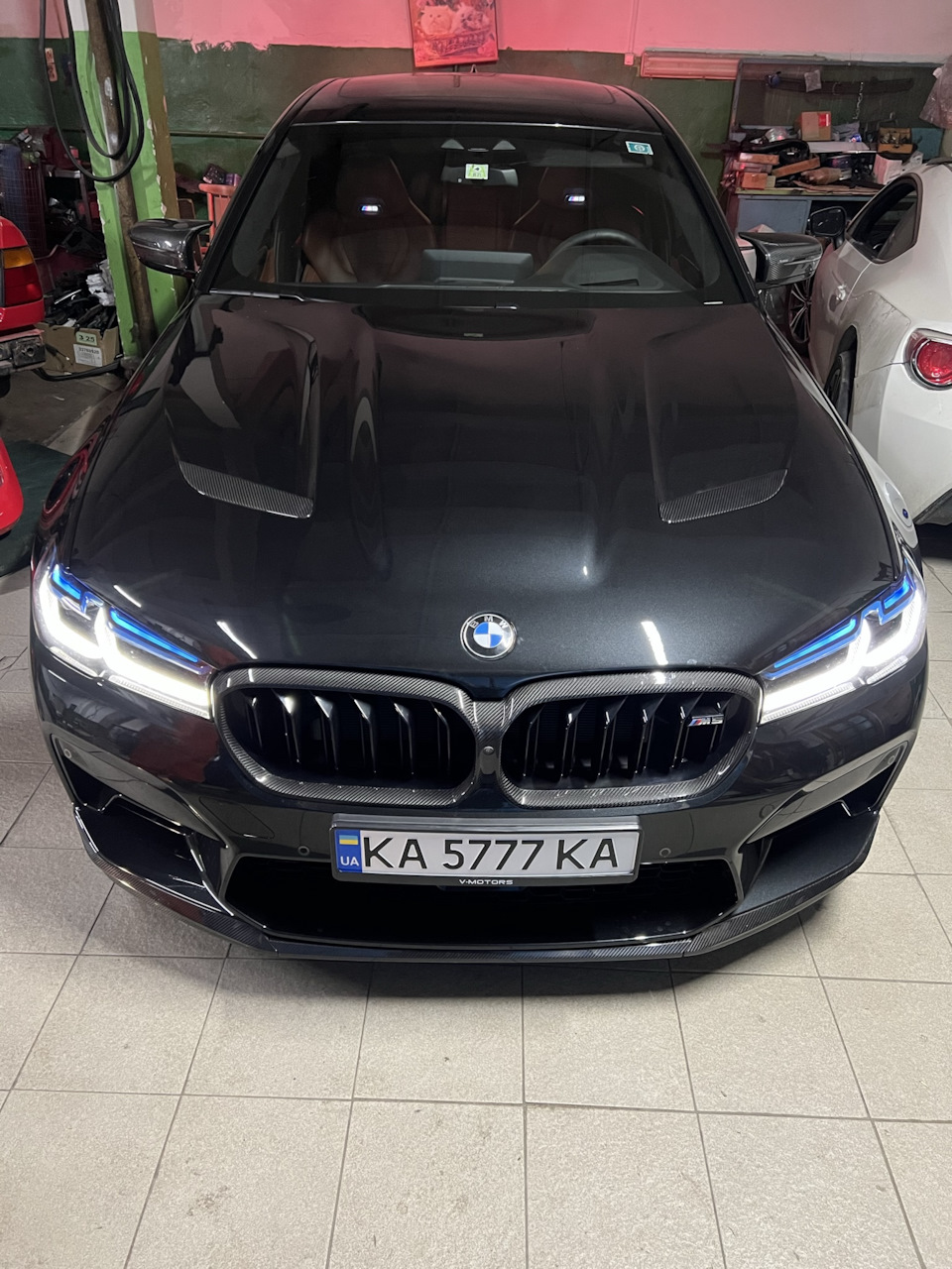 Капот М5CS+ night vision LCI 4