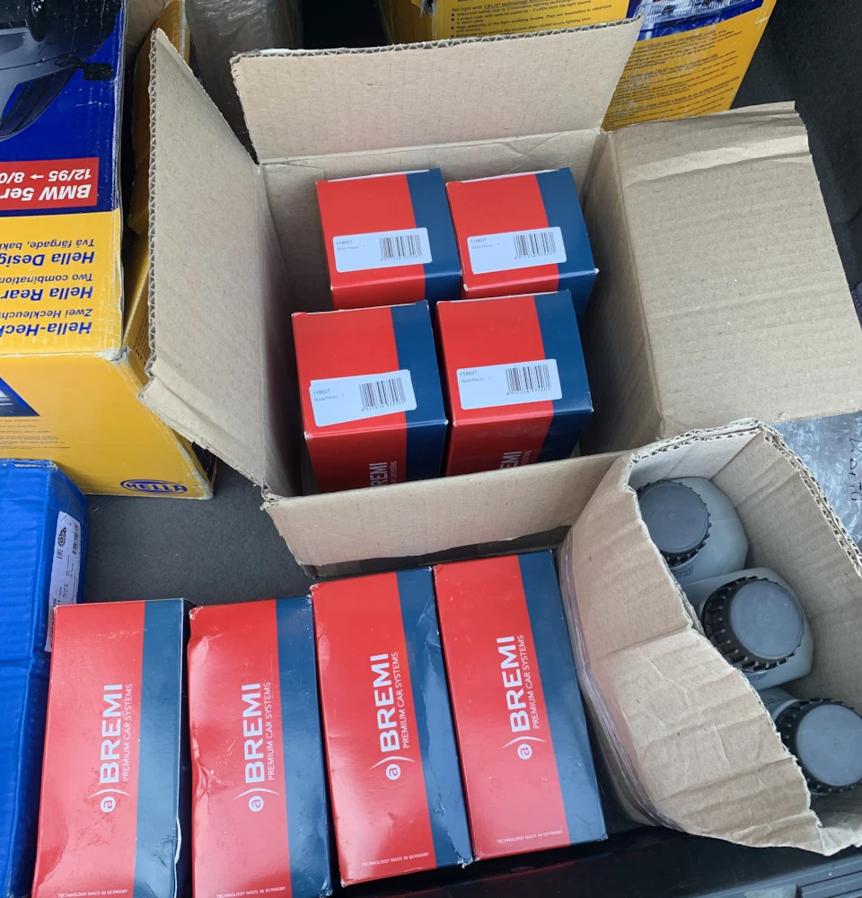 Нове дзеркало в салон і трохи інших залізяків