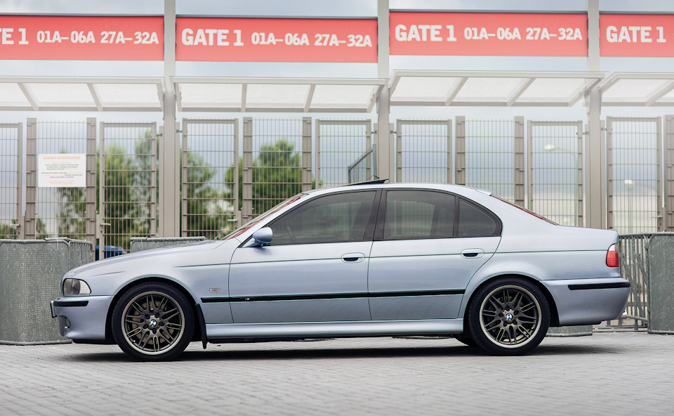 Пару хороших фото BMW ///М5 під настрій! 3