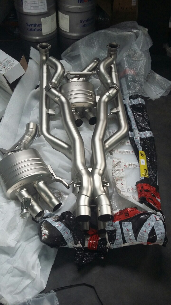 AKRAPOVIC Evolution Line (Titanium) 1