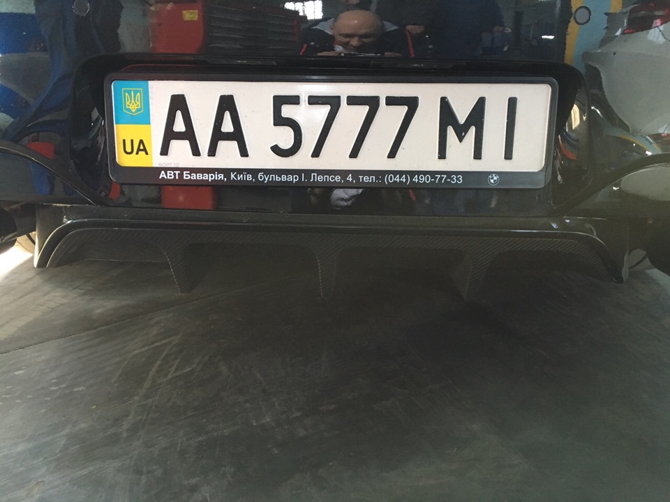 Трохи пригорбився :) 4