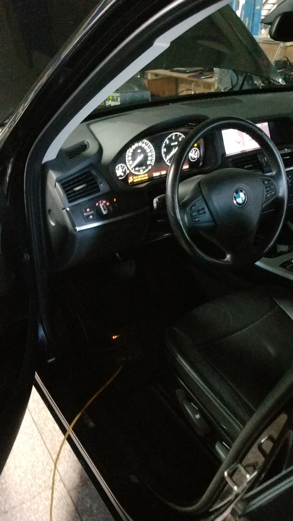 Перші злидні Black Panel 6wa 3