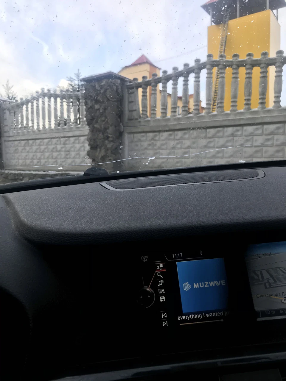 Ремонт тріщини на лобовому склі