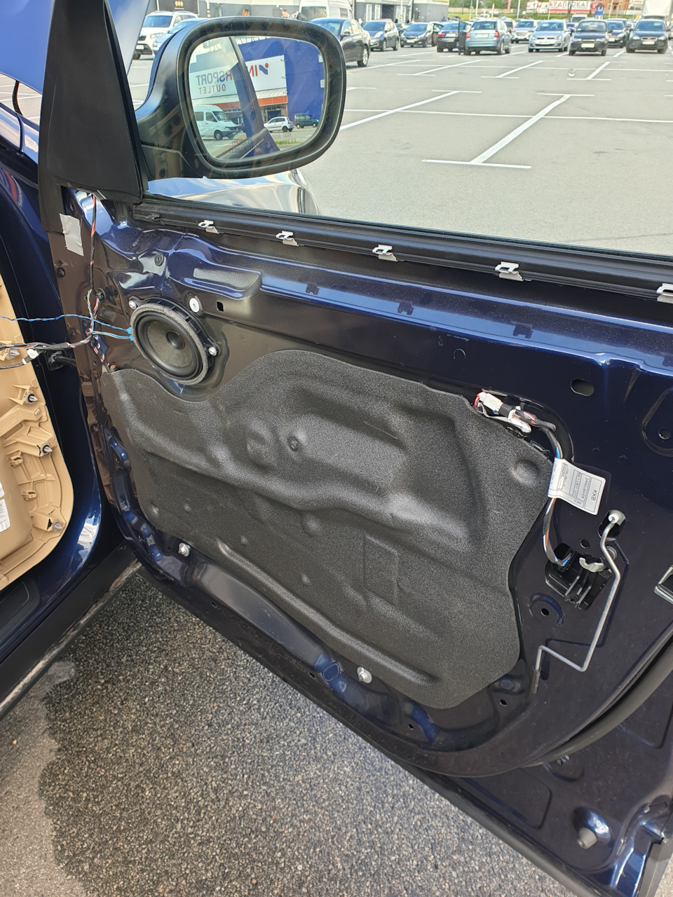 Усунення течі дверей BMW X3 f25. Справа не в гідроізоляції. 1