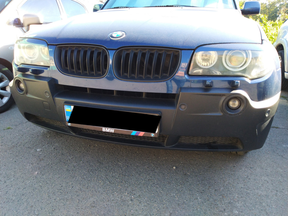 Корисність заміни рамок номерів BMW e83 1