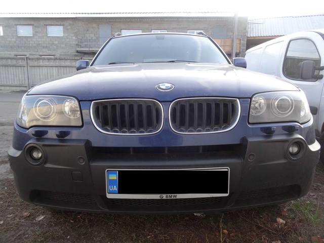 Тепер BMW e83 з чорними ніздрями 1