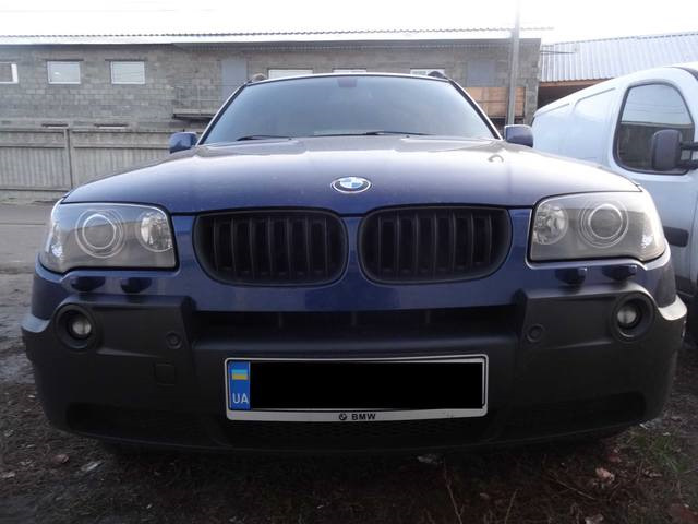 Тепер BMW e83 з чорними ніздрями 2