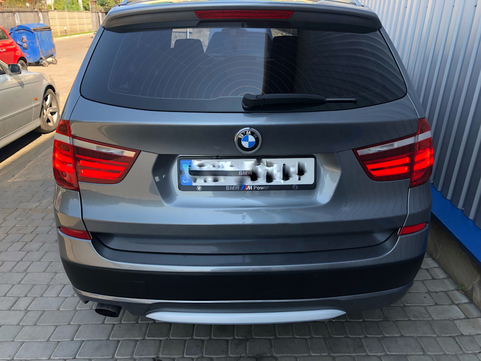 Ремонт заднього ліхтаря BMW X3 F25 3