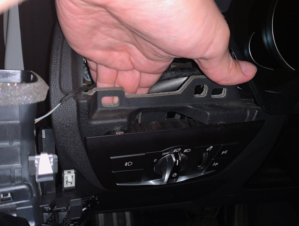 Активуємо задні ПТФ на BMW X3 (з Америки) 4