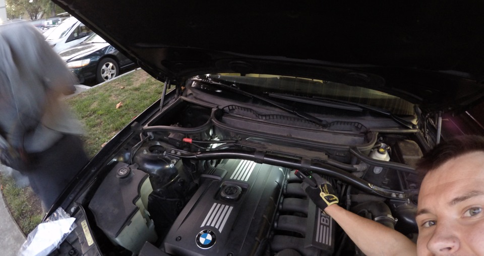 Заміна свічок запалювання на BMW 3.0si 2008 X3 3
