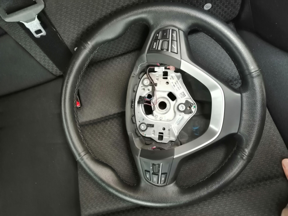 Заміна керма BMW X3 F25 покроково. 2