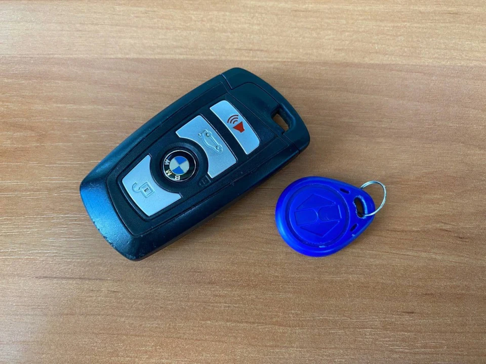 Проблема з RFID ключами в підлокітнику