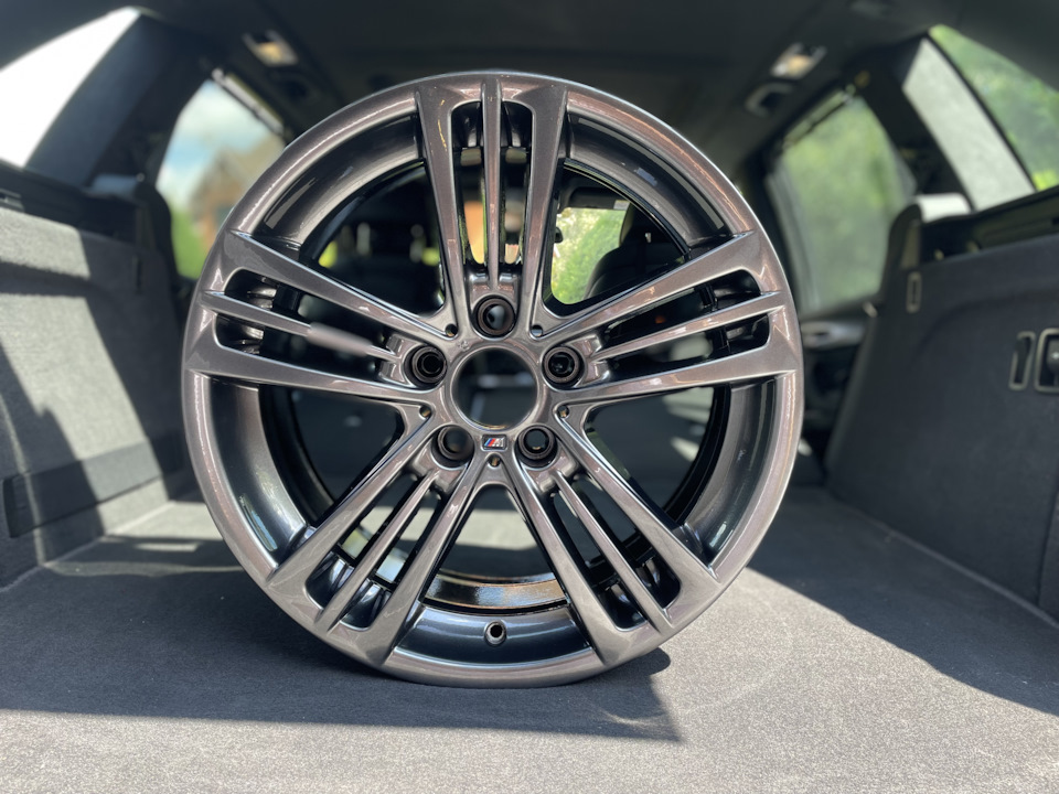 Диски BMW M Star-spoke 368 у темному кольорі 1