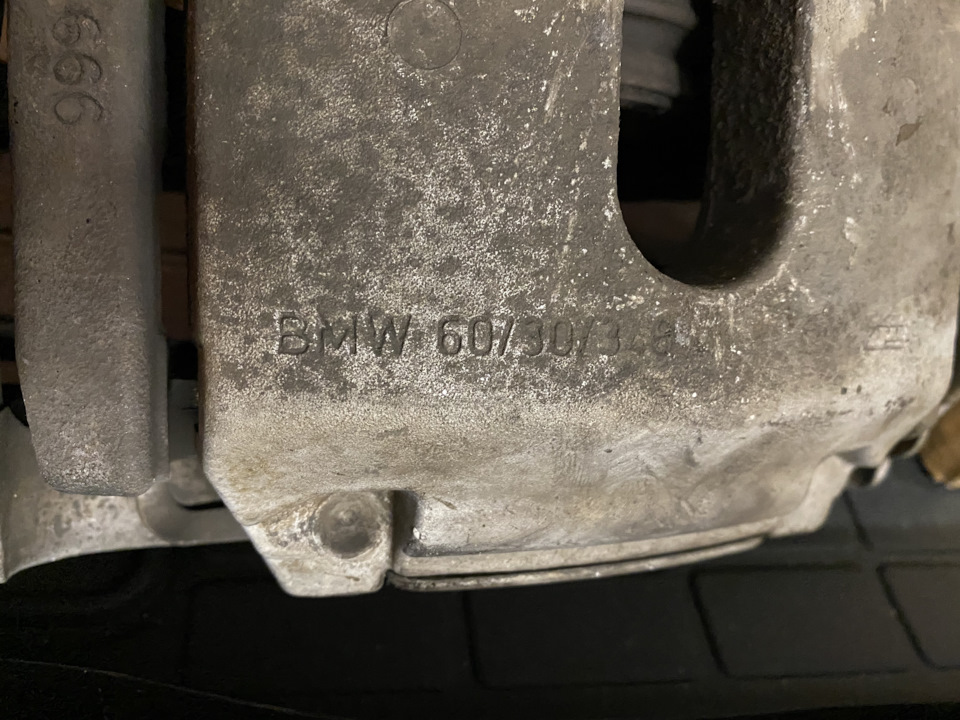 Help. Поставив гальма 348/30 від f10 535i USA. 3