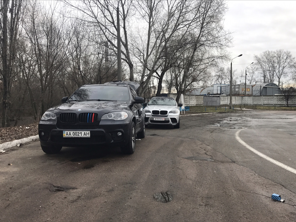 BMW X5d E70 vs BMW X6 4.4 E71 4