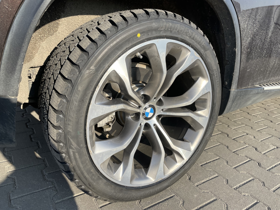 Bridgestone blizzak dm-v3 R20 1