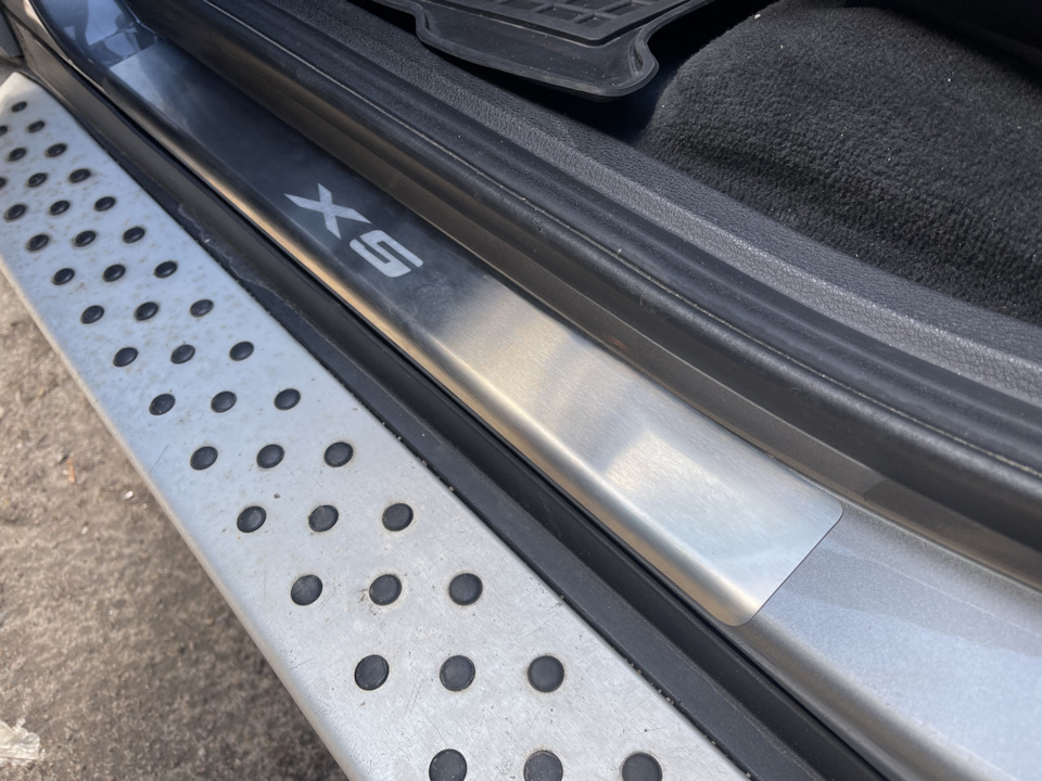 Накладки на пороги BMW X5 Е 70 2
