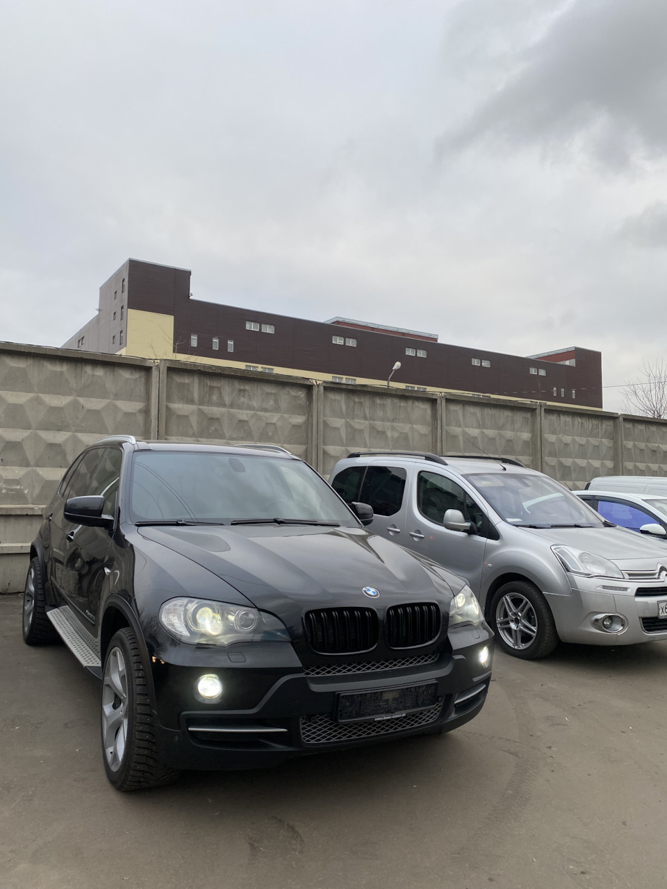 Ікс продано 👋🏼 2