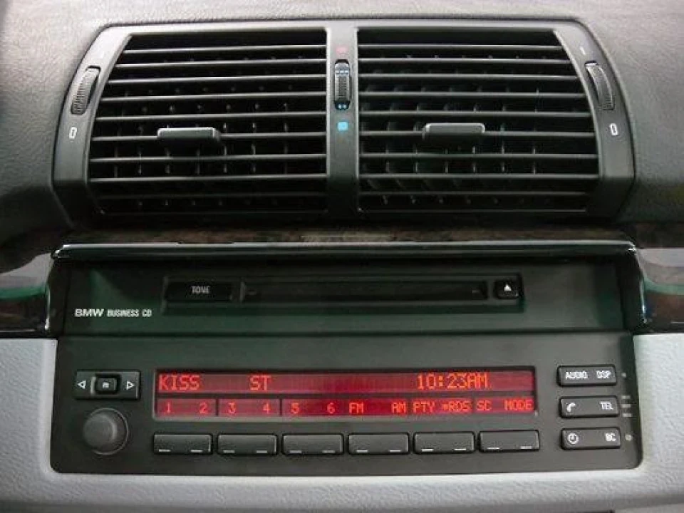 Магнітола з BMW е39 чи не потрібно?