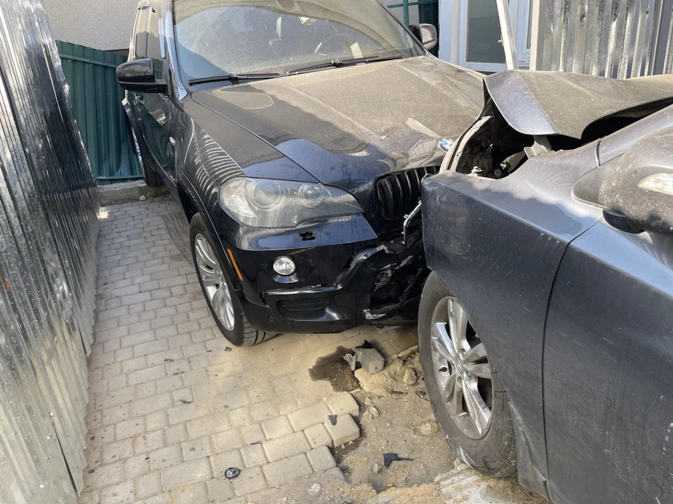 Нарешті завершили ремонт після дтп, залишилося по дрібницях