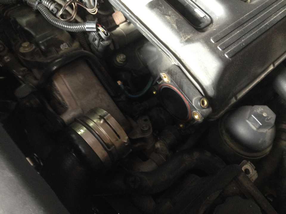 #11 Ставимо заглушку EGR (Exhaust Gas Recirculation) 5