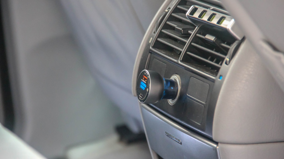 Зарядний пристрій в прикурювач від Baseus на 65W + Відро для сміття в підстаканник. 5